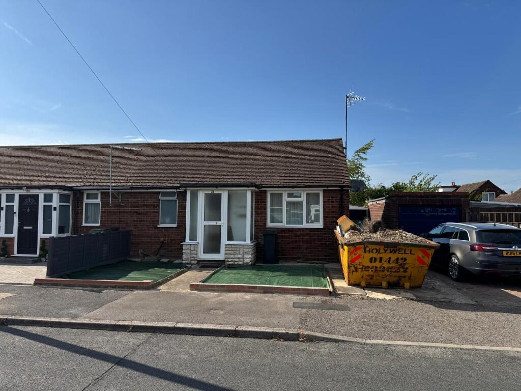 Main image of property: Wimple Road, Luton, Bedfordshire, LU4