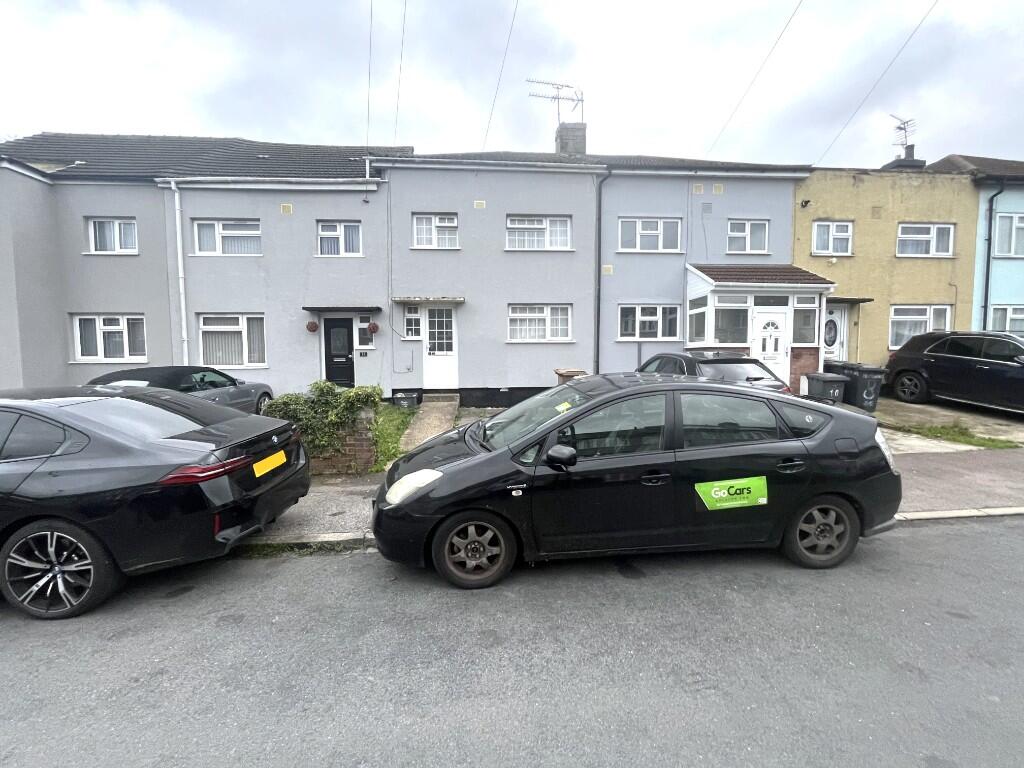 Main image of property: Pembroke Avenue, Luton, Bedfordshire, LU4