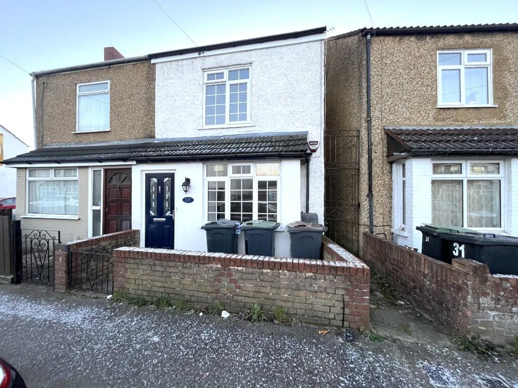 Main image of property: Letchworth Road, Luton, Bedfordshire, LU3