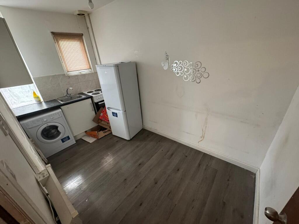 Main image of property: Dunstable Road,Luton,LU1