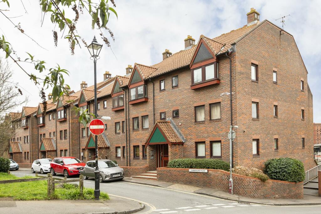 Studio flat for rent in Adams Court, Cumberland Place, BS8