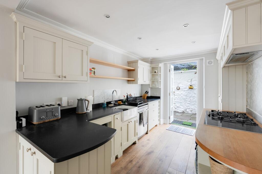 Additional property image - Westfield Place, Clifton, BS8