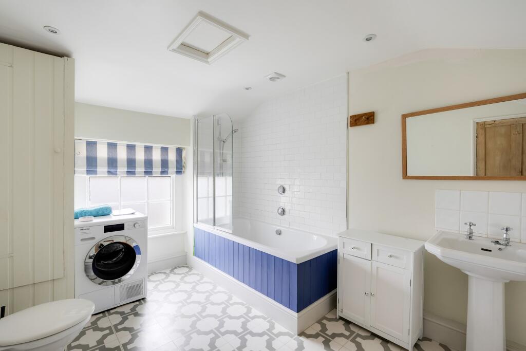 Additional property image - Westfield Place, Clifton, BS8