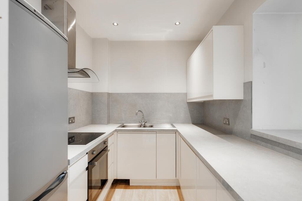 Additional property image - Caledonia Place, Clifton, BS8