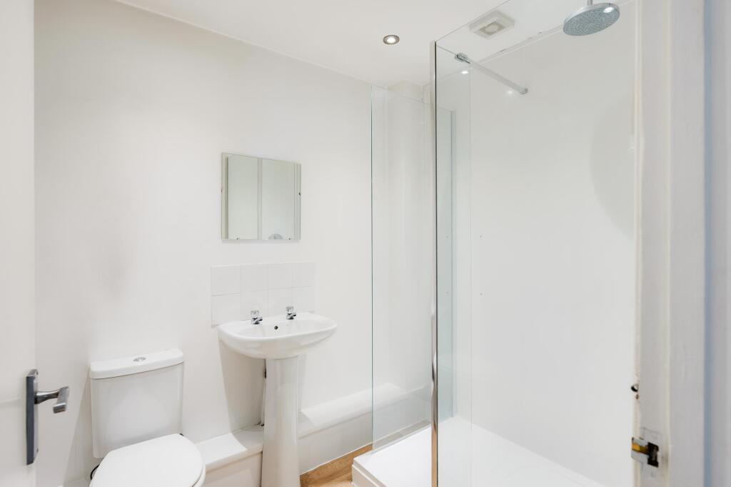 Additional property image - Caledonia Place, Clifton, BS8