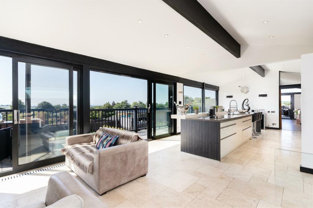 Additional property image - The Old Orchard, 7 Merevale, Dinas Powys, CF64 4HS