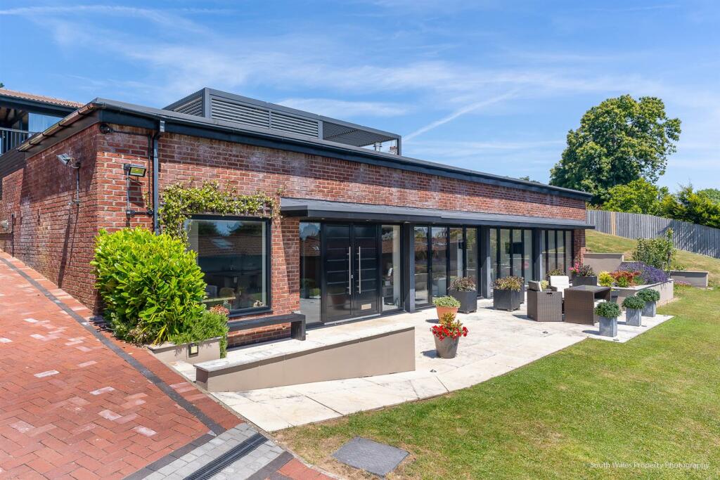 Additional property image - The Old Orchard, 7 Merevale, Dinas Powys, CF64 4HS
