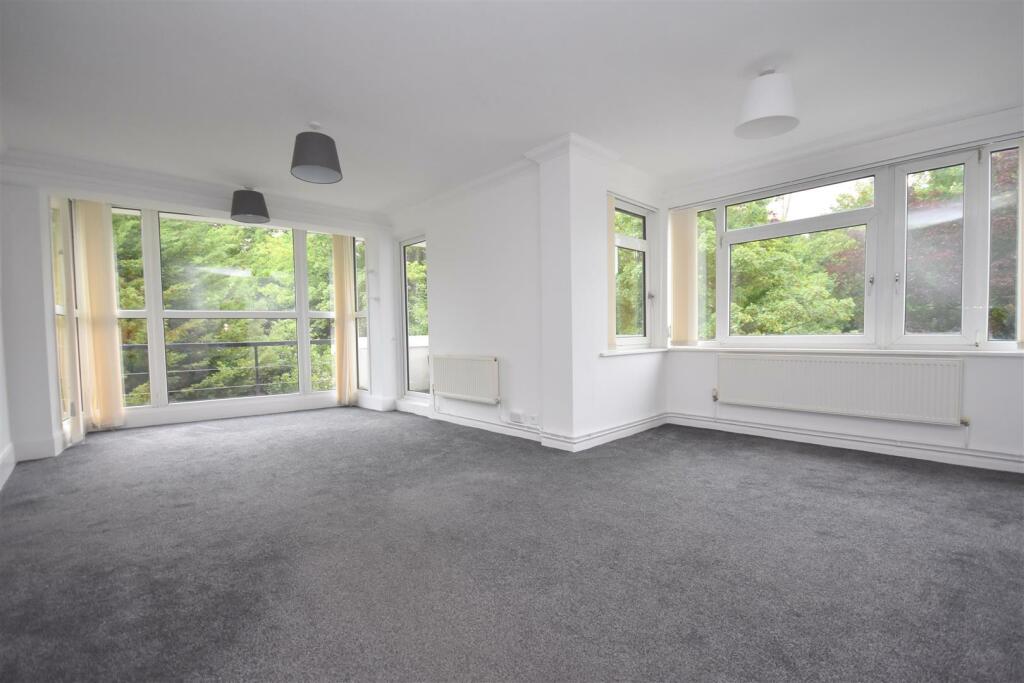 3 bedroom apartment for sale in Seabank, The Esplanade, Penarth, Vale