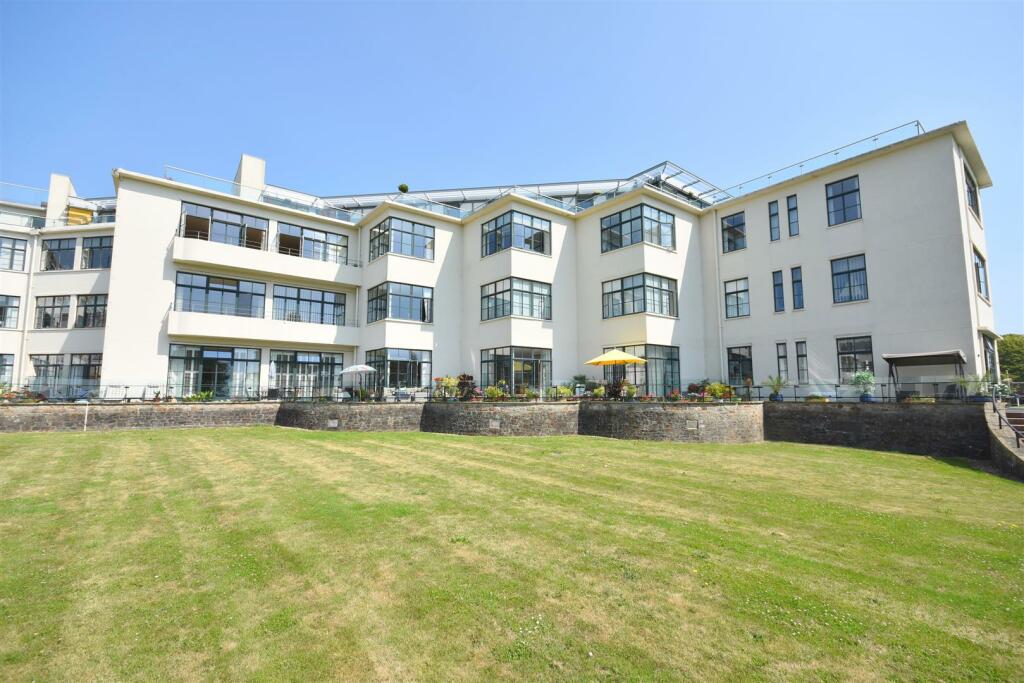 2 bedroom apartment for sale in 117 Headlands, Hayes Point Sully