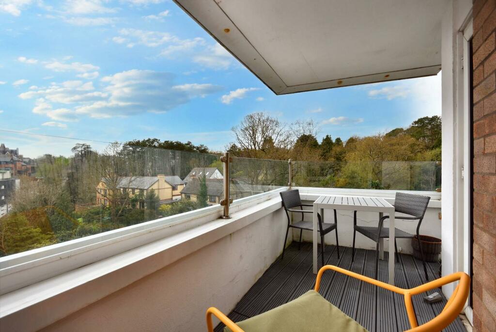 Additional property image - 54 Seabank, The Esplanade, Penarth, CF64 3AR