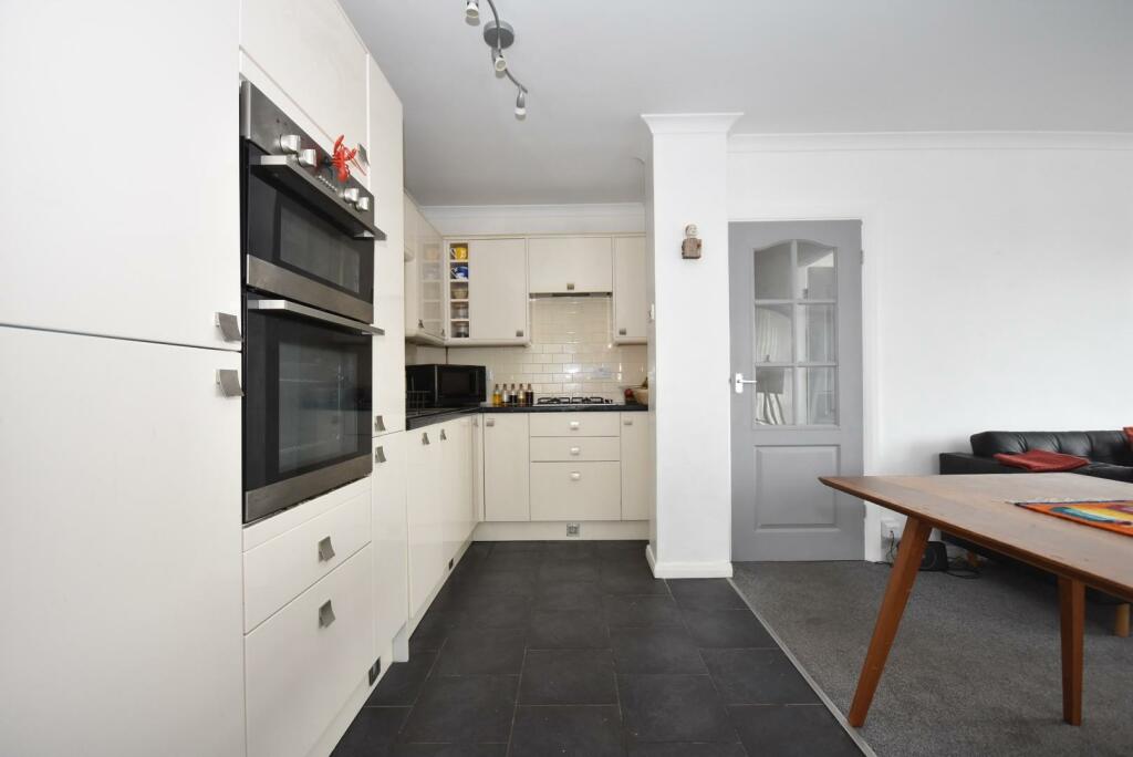 Additional property image - 54 Seabank, The Esplanade, Penarth, CF64 3AR