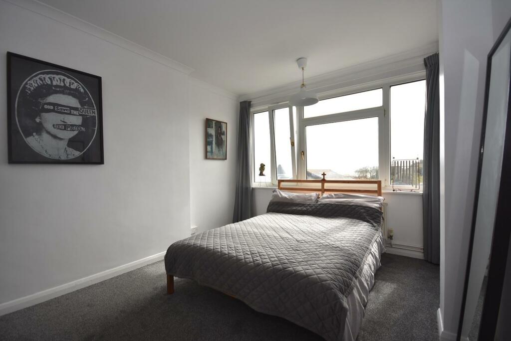 Additional property image - 54 Seabank, The Esplanade, Penarth, CF64 3AR