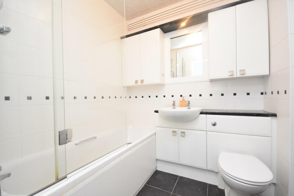 Additional property image - 54 Seabank, The Esplanade, Penarth, CF64 3AR