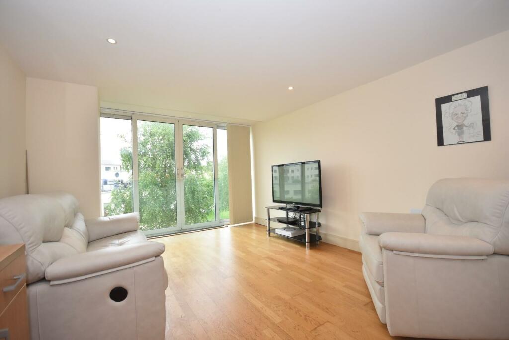 1 bedroom apartment for sale in 122 Woodlands, Hayes Point, Sully, CF64