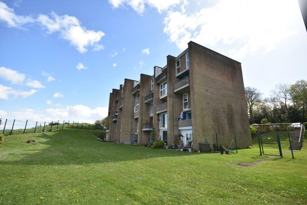 2 bedroom for sale in 7 Gwent, Northcliffe, Penarth, CF64