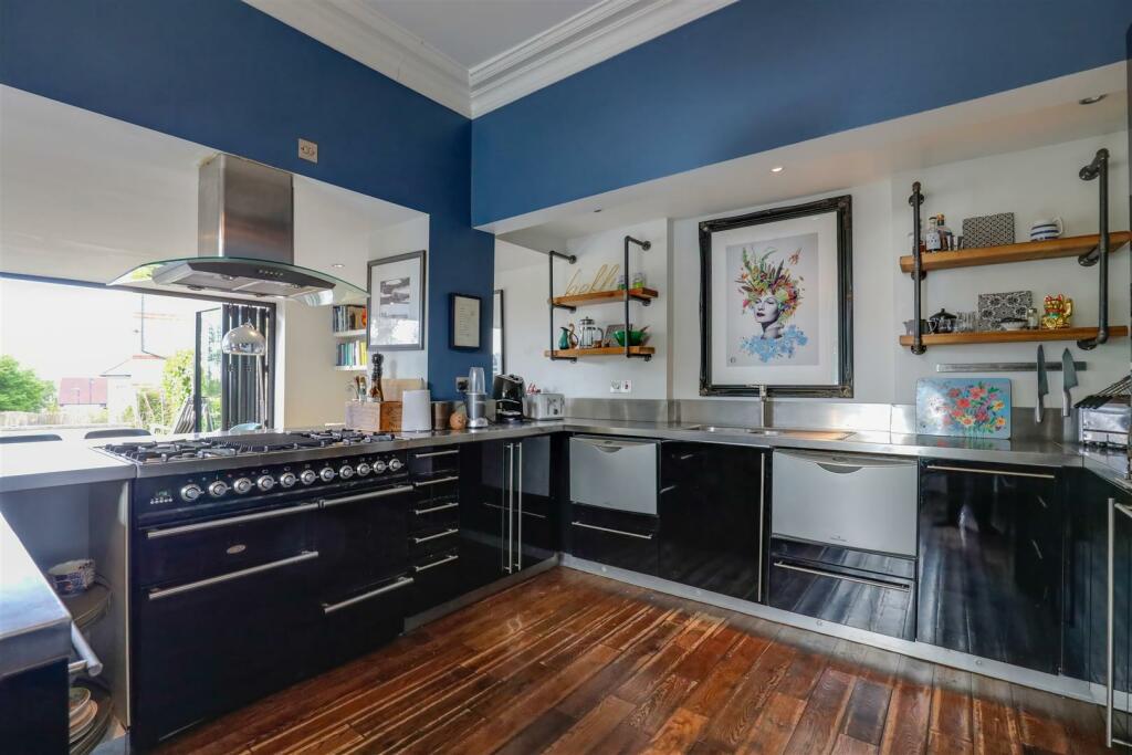 Additional property image - 1 St. Augustines Place, Penarth, CF64 1BJ