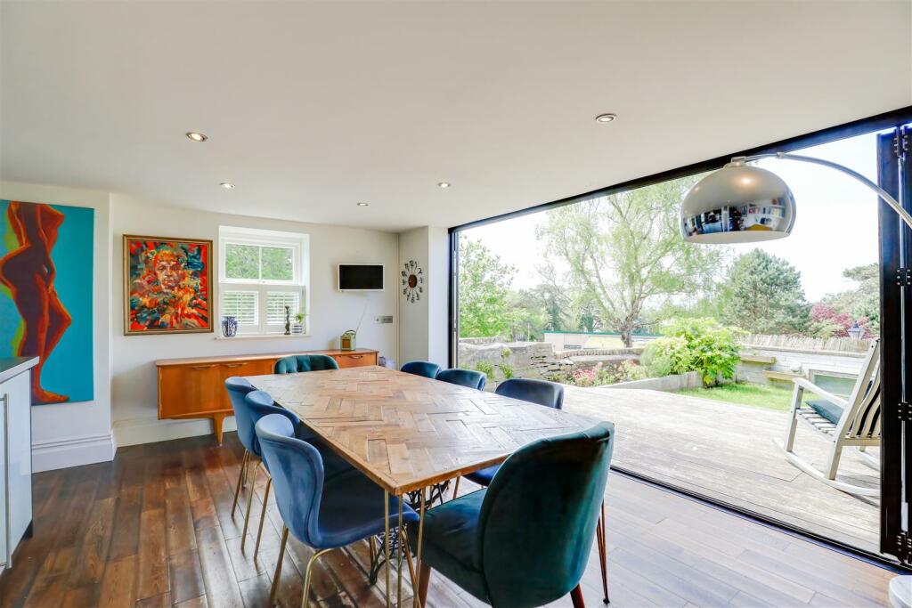 Additional property image - 1 St. Augustines Place, Penarth, CF64 1BJ