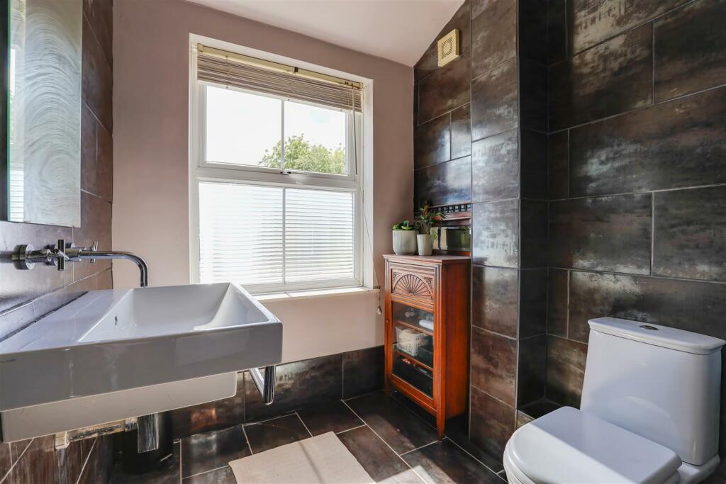 Additional property image - 1 St. Augustines Place, Penarth, CF64 1BJ