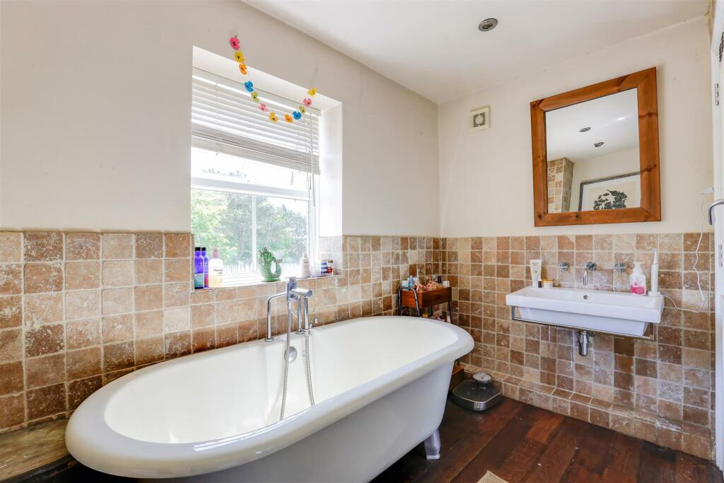 Additional property image - 1 St. Augustines Place, Penarth, CF64 1BJ