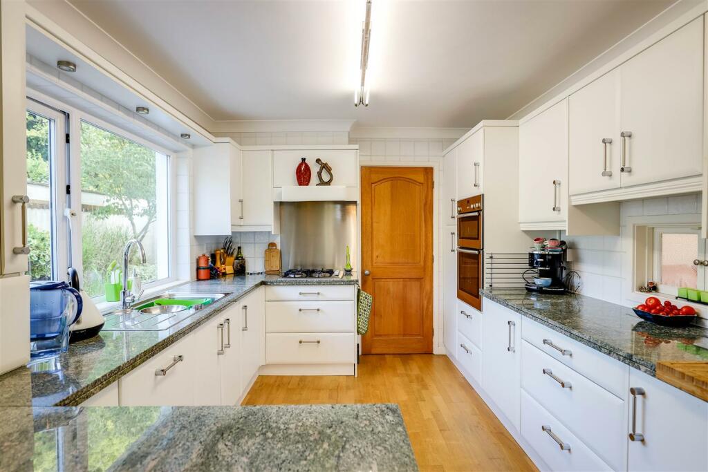 Additional property image - 2 Turnpike Close, Dinas Powys, CF64 4HT