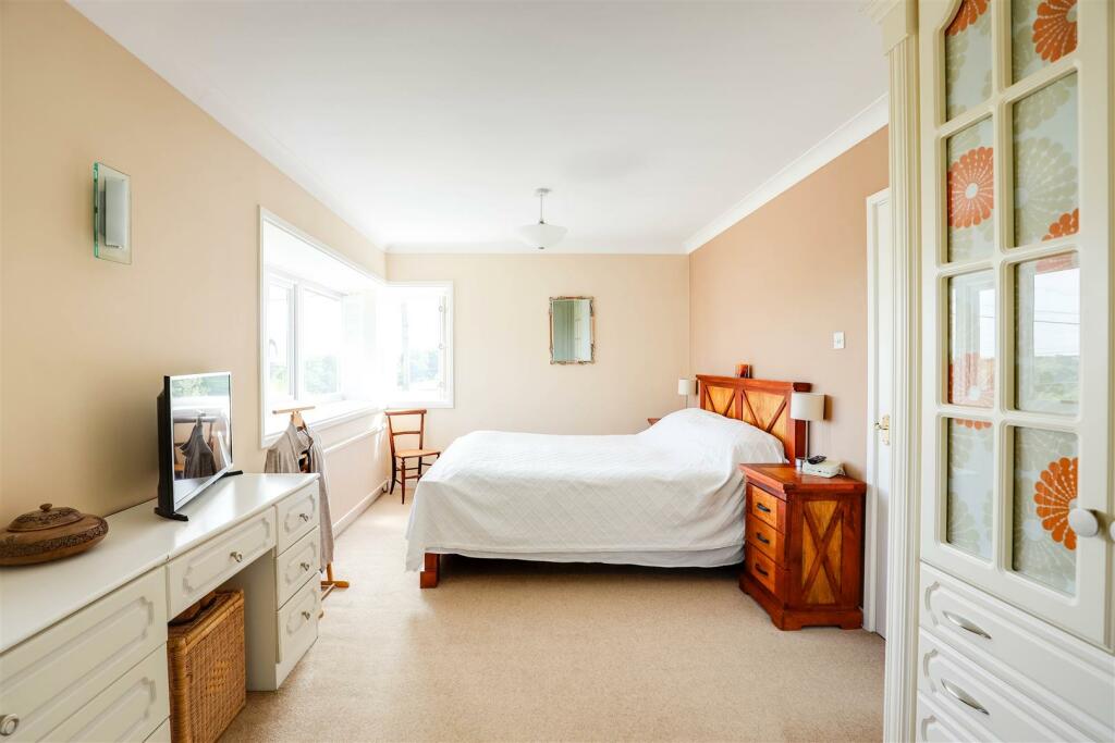 Additional property image - 2 Turnpike Close, Dinas Powys, CF64 4HT