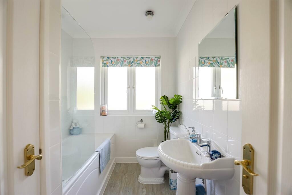 Additional property image - 2 Turnpike Close, Dinas Powys, CF64 4HT