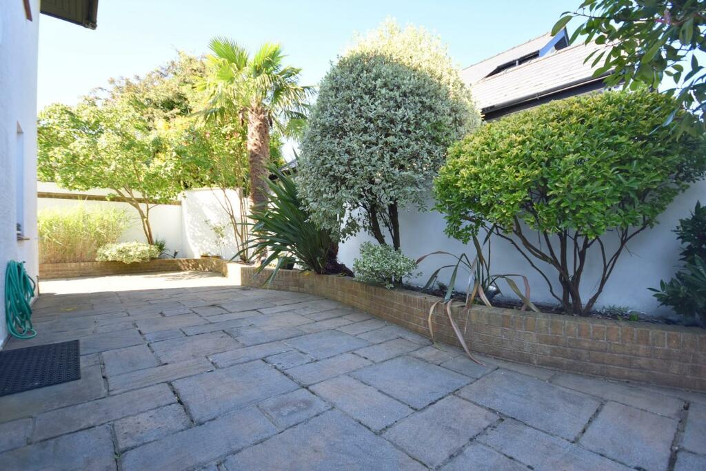 Additional property image - 2 Turnpike Close, Dinas Powys, CF64 4HT