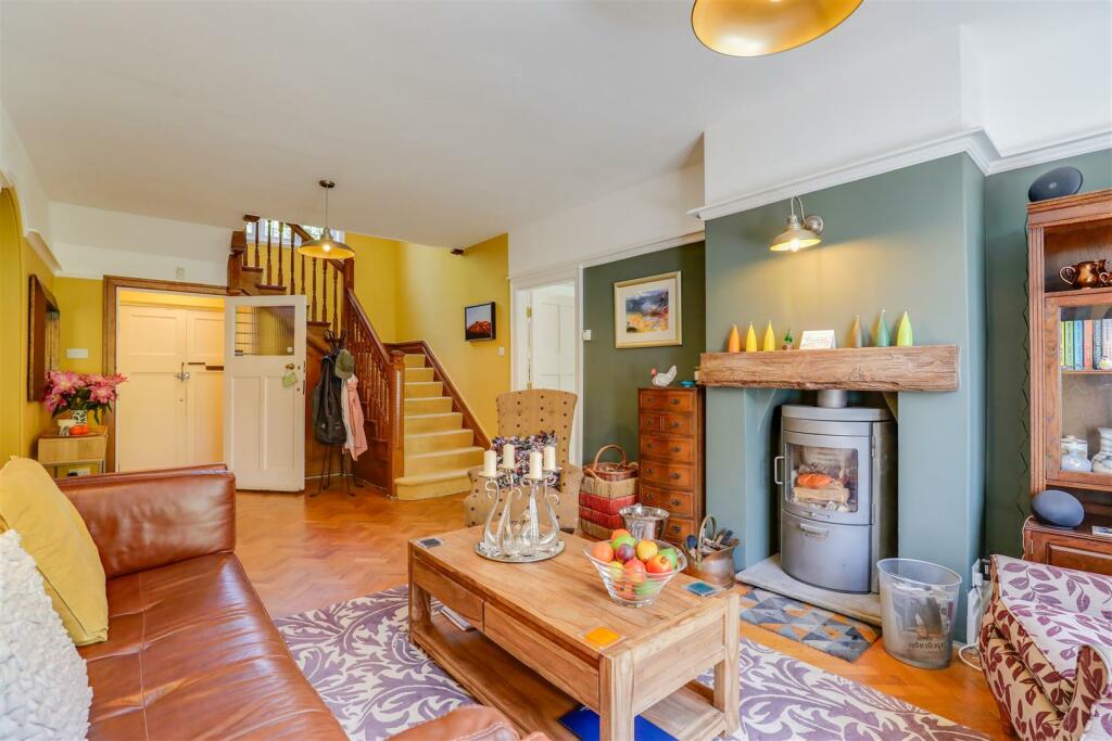 Additional property image - Trefnant, Dinas Powys, Vale Of Glamorgan, CF64 4HH