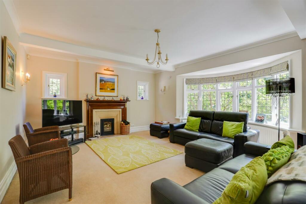 Additional property image - Trefnant, Dinas Powys, Vale Of Glamorgan, CF64 4HH