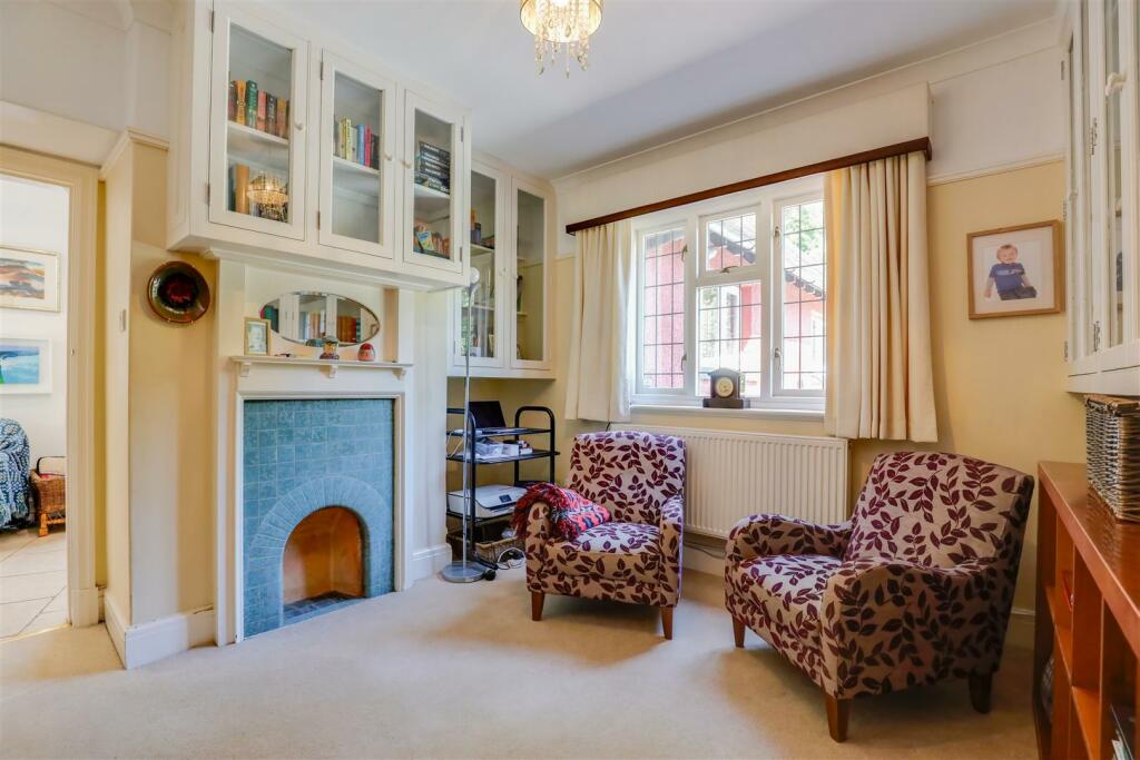 Additional property image - Trefnant, Dinas Powys, Vale Of Glamorgan, CF64 4HH