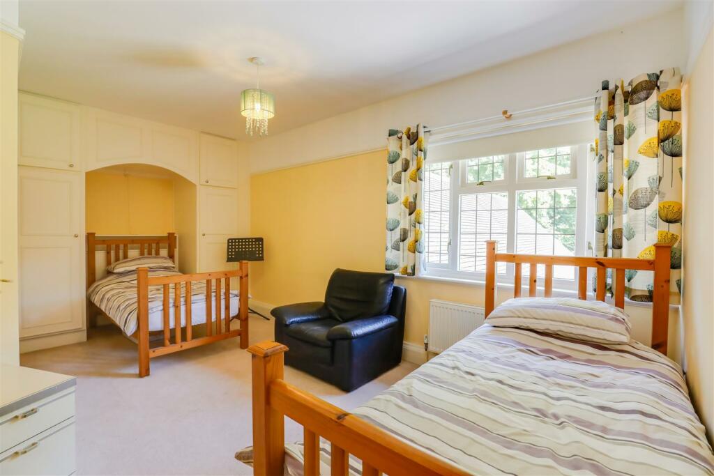 Additional property image - Trefnant, Dinas Powys, Vale Of Glamorgan, CF64 4HH
