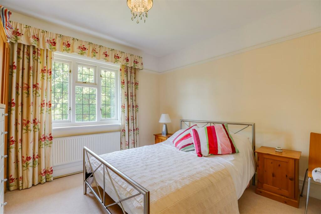 Additional property image - Trefnant, Dinas Powys, Vale Of Glamorgan, CF64 4HH