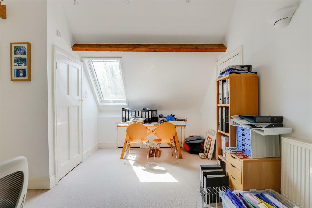 Additional property image - Trefnant, Dinas Powys, Vale Of Glamorgan, CF64 4HH