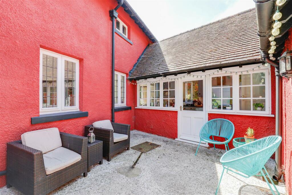 Additional property image - Trefnant, Dinas Powys, Vale Of Glamorgan, CF64 4HH