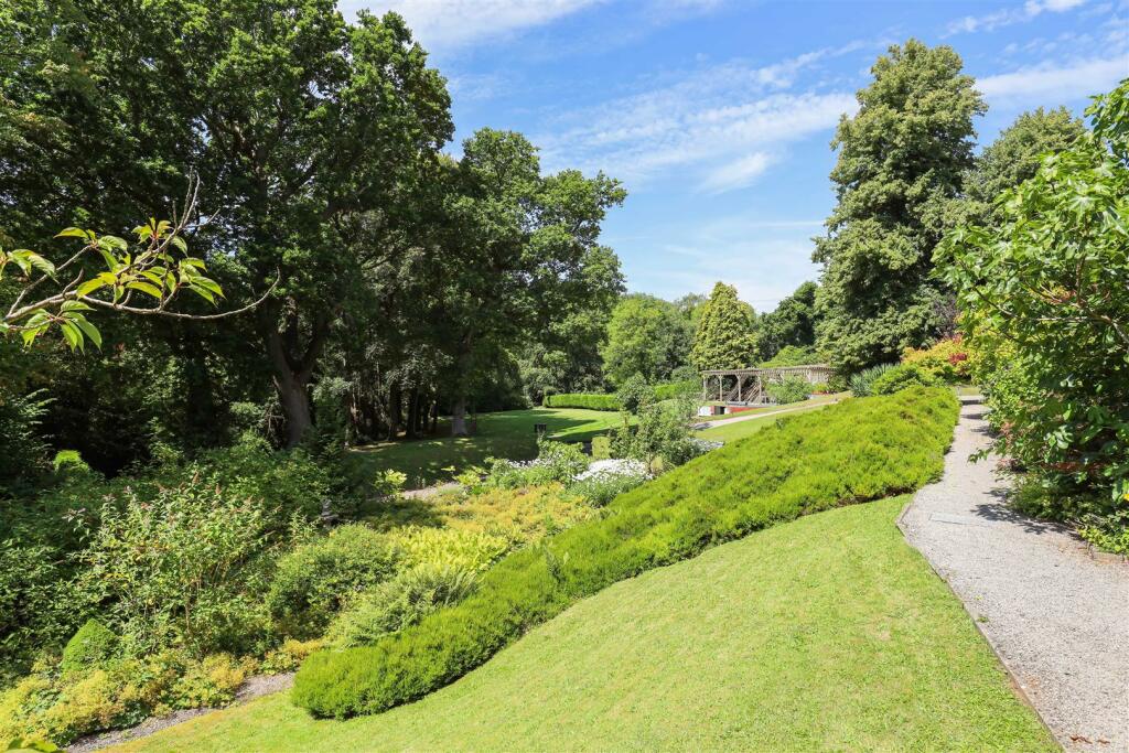 Additional property image - Trefnant, Dinas Powys, Vale Of Glamorgan, CF64 4HH