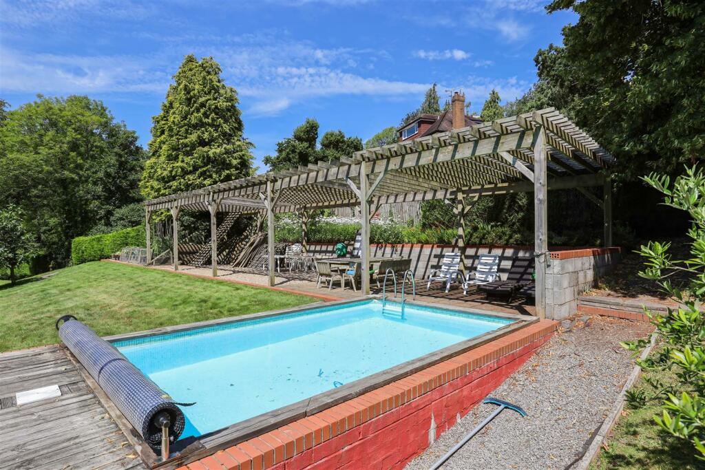 Additional property image - Trefnant, Dinas Powys, Vale Of Glamorgan, CF64 4HH