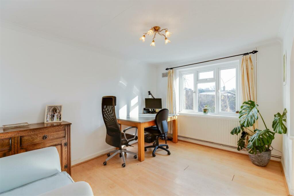 Additional property image - 2 Fairleigh, Michaelston-Le-Pit, Dinas Powys, CF64 4HN