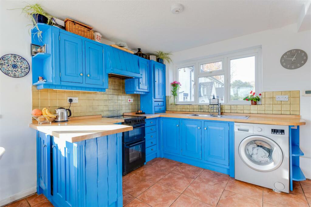 Additional property image - 2 Fairleigh, Michaelston-Le-Pit, Dinas Powys, CF64 4HN