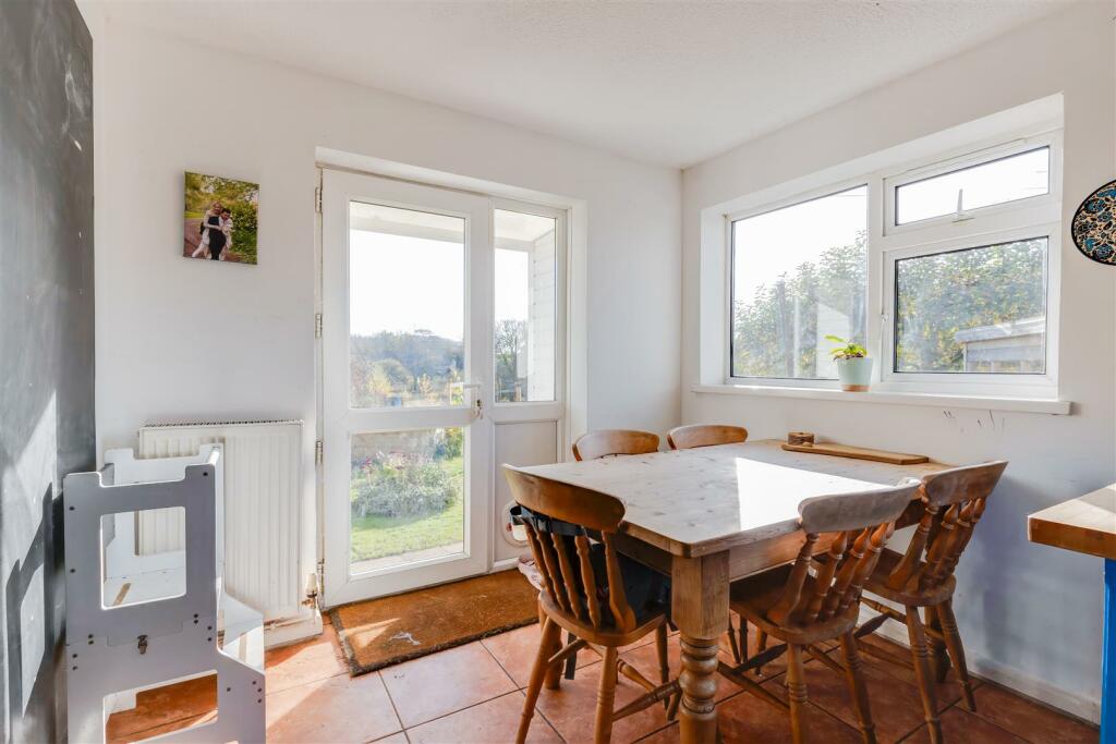 Additional property image - 2 Fairleigh, Michaelston-Le-Pit, Dinas Powys, CF64 4HN