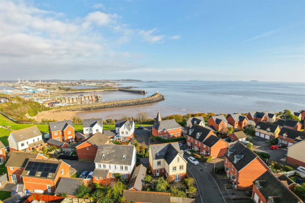 Additional property image - 11 Clos Y Fulfran, Barry, Vale Of Glamorgan, CF62 5DG