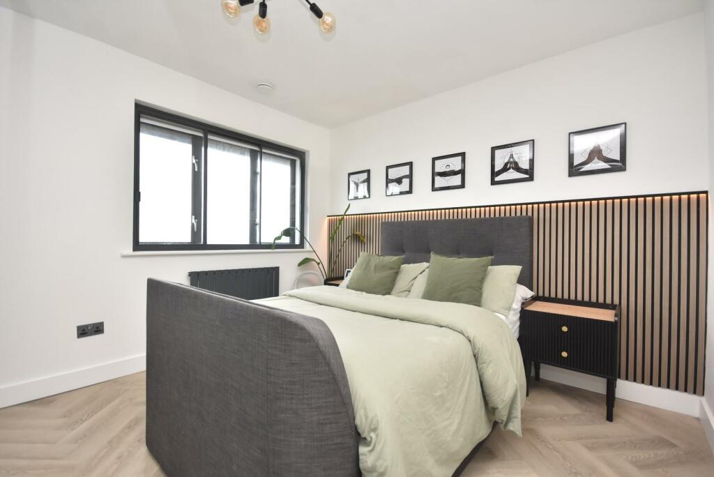 Additional property image - 8 Custom House Place, Penarth, CF64 1TP
