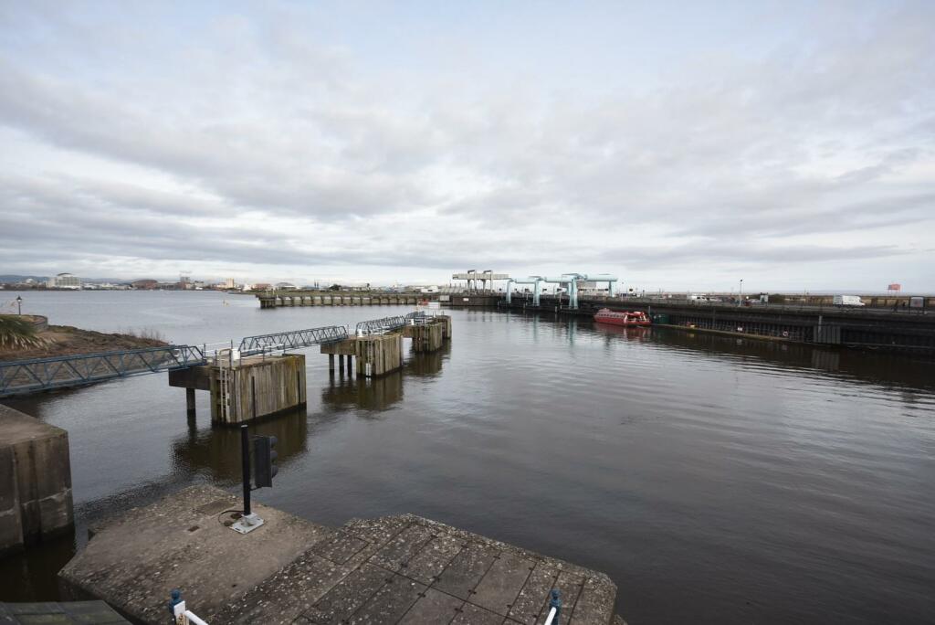 Additional property image - 8 Custom House Place, Penarth, CF64 1TP