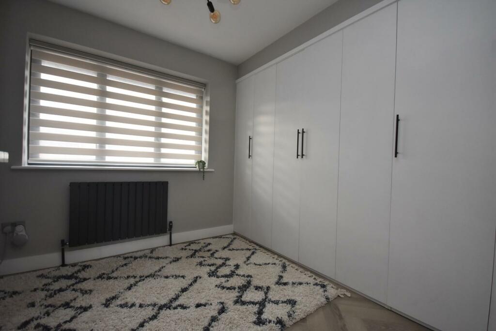 Additional property image - 8 Custom House Place, Penarth, CF64 1TP
