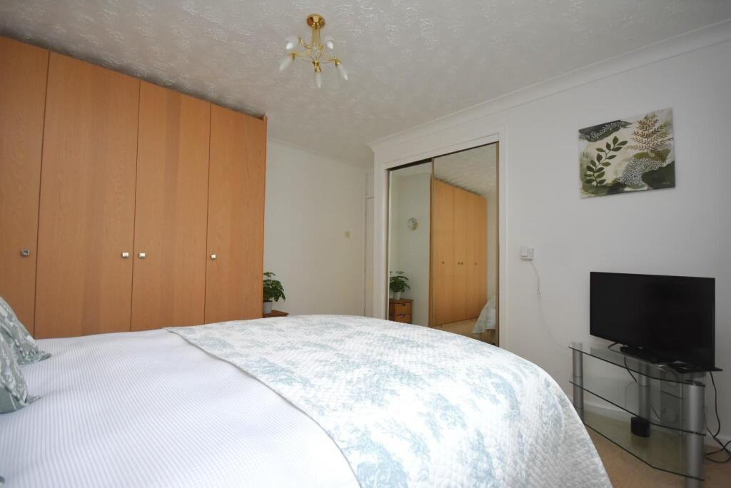 Additional property image - 31 Highfield Close, Dinas Powys, CF64 4LR