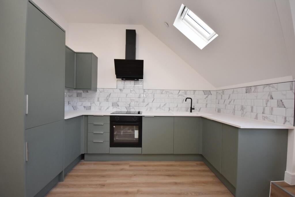 Additional property image - Flat 4, 76 Connaught Road, Cardiff, CF24 3PX