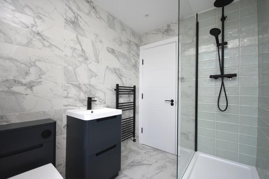 Additional property image - Flat 4, 76 Connaught Road, Cardiff, CF24 3PX