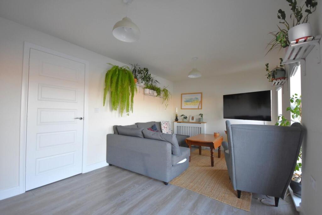 Additional property image - 47 Rhodfa Cambo, Barry, CF62 5BS