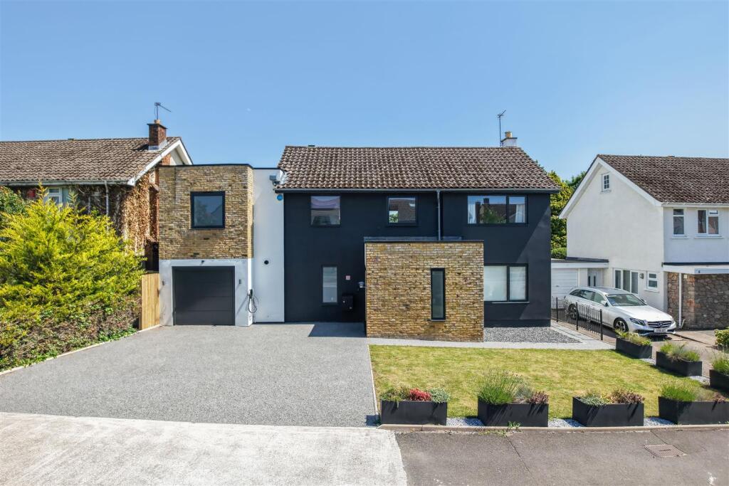 Main image of property: 6 Robinswood Crescent, Penarth, CF64 3JE