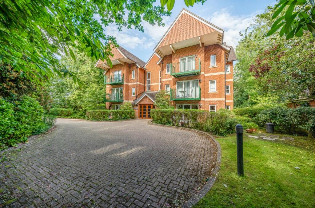 2 bedroom apartment for sale in Oakhill Road, Sevenoaks, TN13