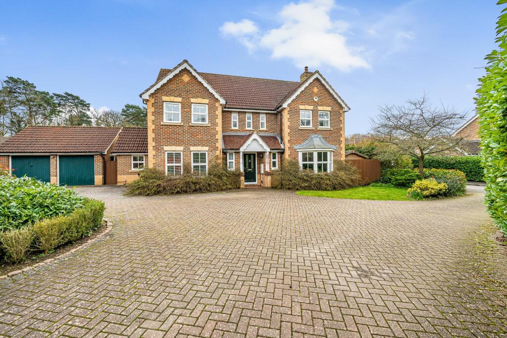 4 bedroom detached house for sale in Nutfields, Ightham, TN15